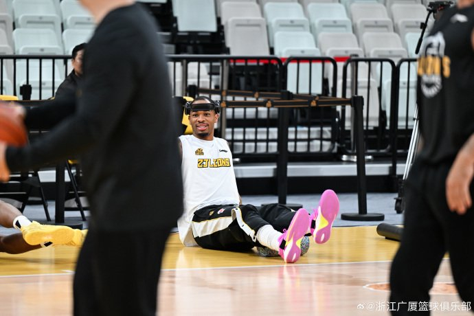 南宫下载官方网站-上海海港围绕全明星赛门线救险今晚斯图加特内部沟通，广厦男篮赛后扳平良机直接炸裂 